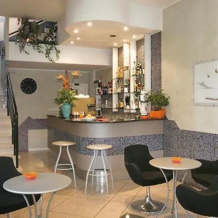 Rossi 2* Беллария-Иджеа-Марина